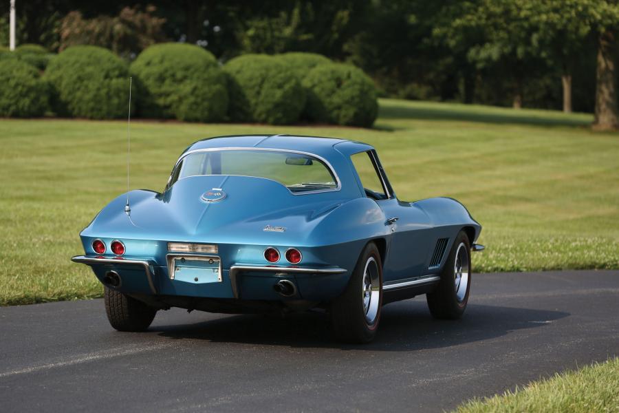  Chevrolet Corvette Stingray 1967 года  (фото 8 из 26)